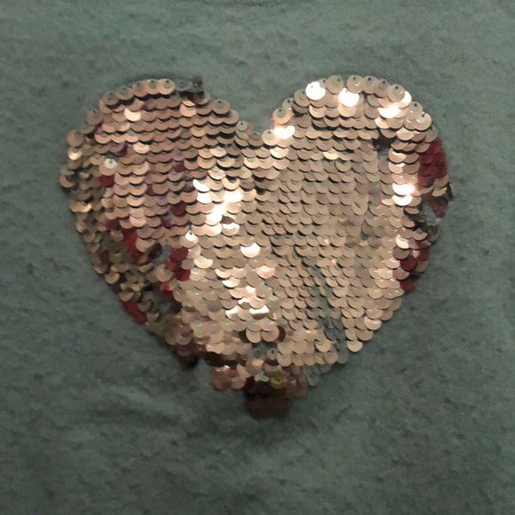 Turquoise sweater with big silver/white sequence heart - Picture 1 of 6